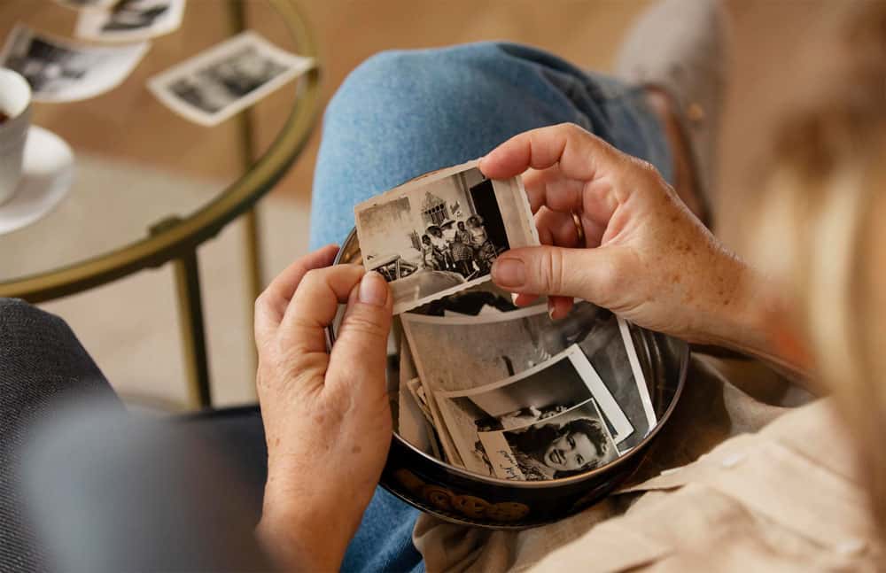 Где нельзя хранить фотографии умерших: мнение эзотериков