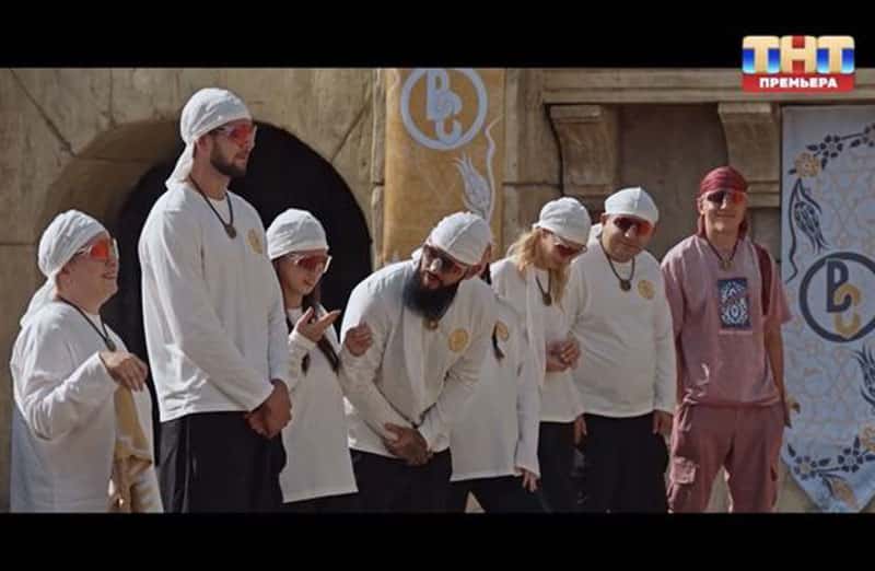 Скандал и рокировка команд: в шоу «Выжить в Стамбуле» звездный участник кинул своих