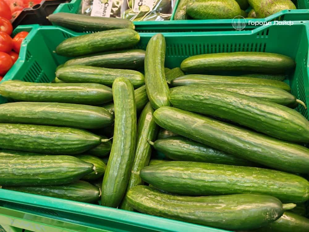 В Новосибирске супермаркеты ограничили продажу огурцов до 5 кг на покупателя