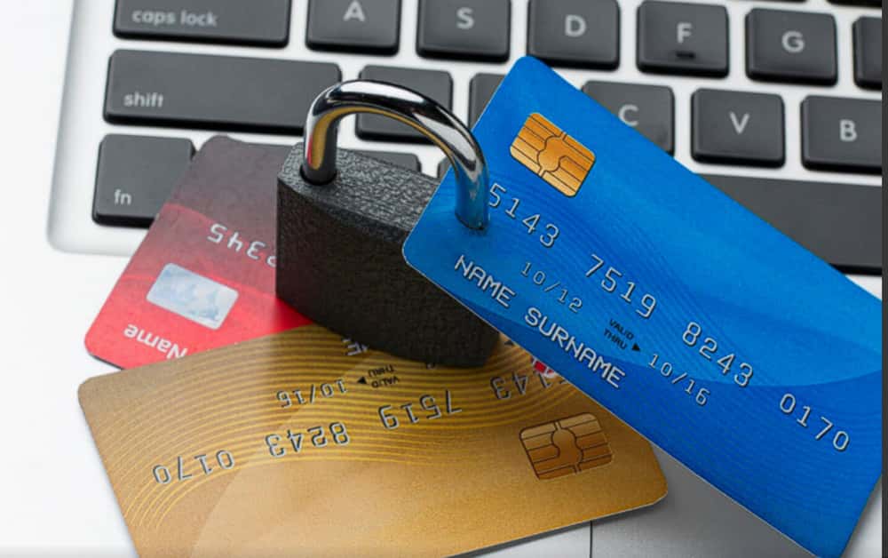 Заблокировали карту? Теперь банк сам должен вам об этом сказать — что изменилось