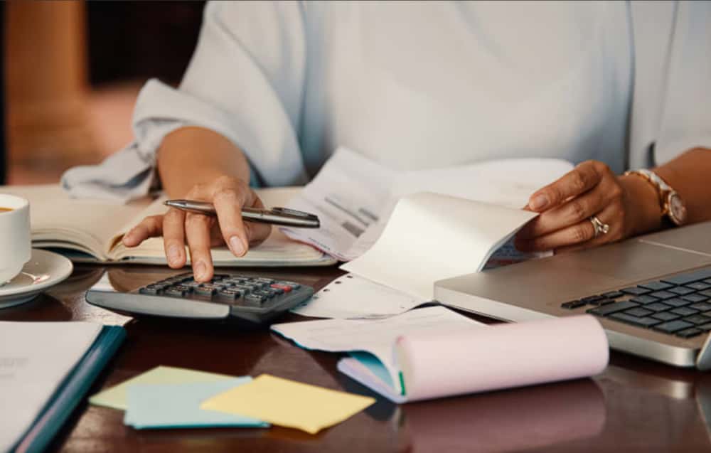 Новая строка в квитанции ЖКУ добавила 500–3000 рублей к платежу: как оспорить незаконное начисление?