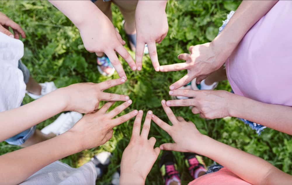 Летний отдых детей 2026: налоговый вычет 13 %, кешбэк и бесплатный проезд — что предлагает Миронов