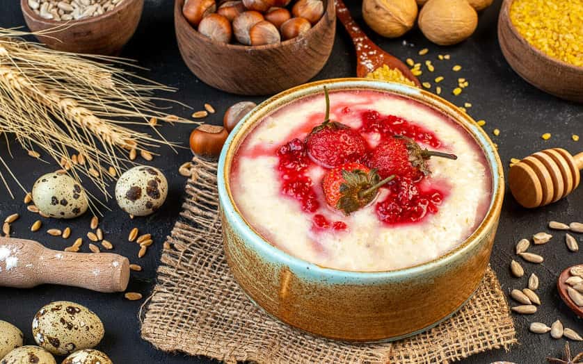 Блюдо из детства, которое сегодня прячут в шкафу: готовлю вкуснейшую манную кашу секретным способом - дети просят добавки, муж ностальгирует