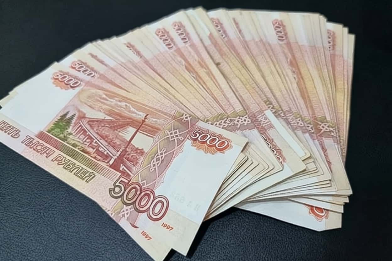 Размер пособия на ребёнка подняли до 40 000 рублей — проверьте, попадаете ли вы под условия