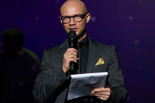 Современный юмор: как удивить зрителя, когда мемы живут сутки | Почему современному зрителю сложно удивить: советы экспертов по юмору