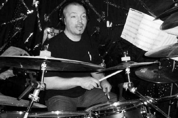 Окровавленное тело музыканта из «Би-2» и «Дюна» нашли в Москве