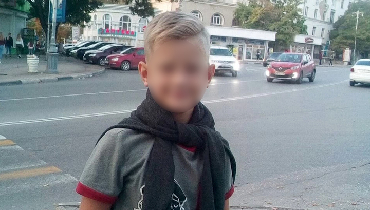 Мальчик умер в больнице после прыжков на диване