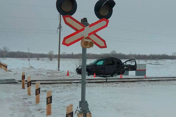 В Оренбуржье транспортной прокуратурой проводится проверка по факту столкновения грузового поезда с автомобилем