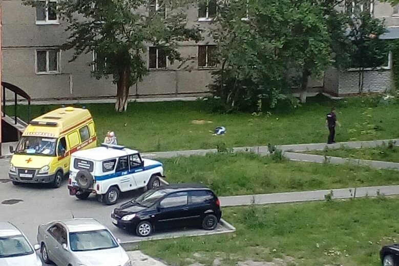 В Тюмени муж убил бывшую жену и покончил жизнь самоубийством