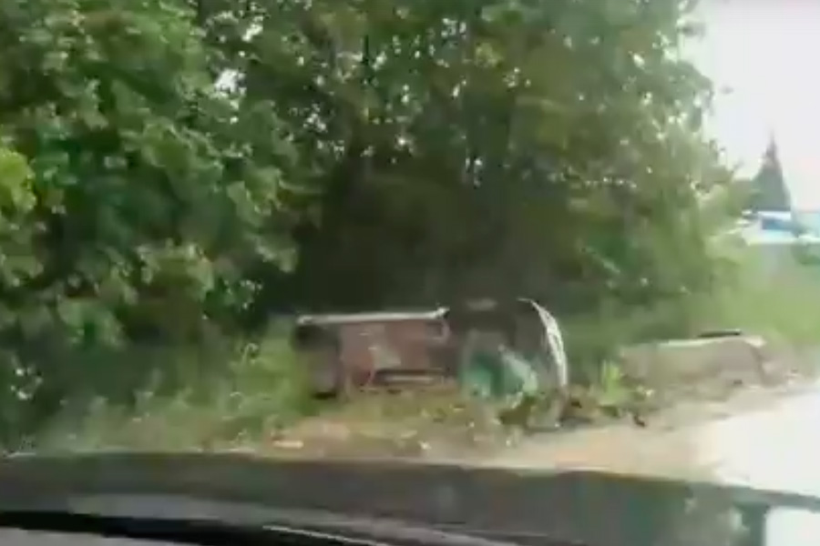 В Свердловской области разбился свадебный кортеж. ВИДЕО