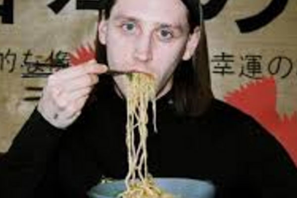 Блогера-гостя «голой вечеринки» оштрафовали на 200 тысяч за пропаганду ЛГБТ*