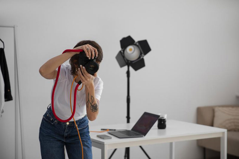 Новая схема мошенничества: путешествие девушек в мир моделирования заканчивается ловушкой | «Мне нужна модель»: мошенники стали обманывать симпатичных девушек