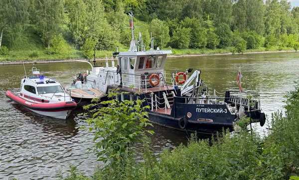 Трагедия на воде: на канале имени Москвы найдено тело 5-летнего мальчика, выпавшего за борт катера | Найдено тело 5-летнего мальчика, выпавшего с катера
