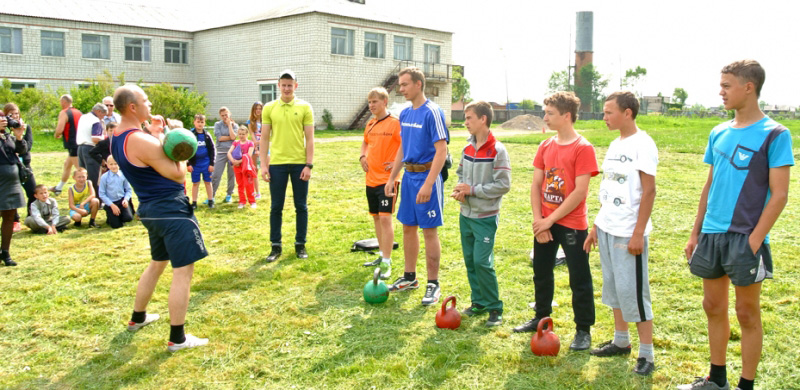 В Черниговском районе Приморья полицейские провели «День здоровья» в пришкольном лагере