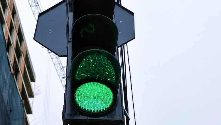 Полицейский в Сергиевом Посаде насмерть сбил женщину на переходе | В Сергиевом Посаде полицейский сбил женщину на «зебре» и скрылся