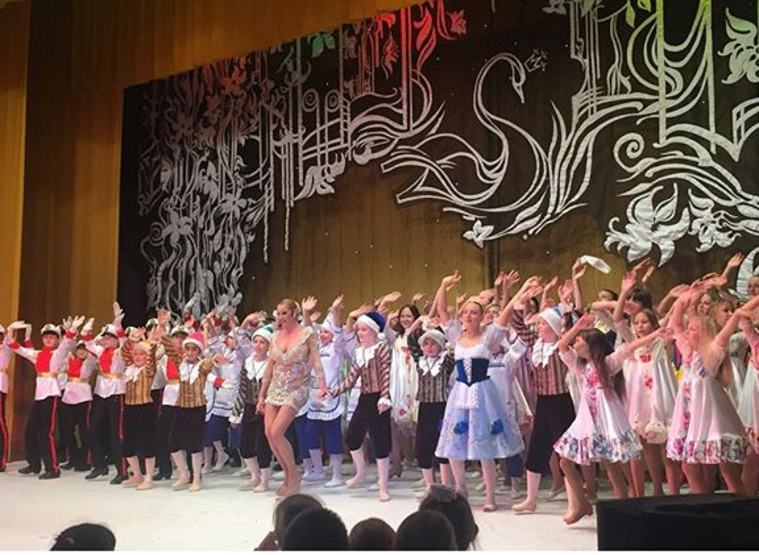 Волочкова пришла на детский вечер в «голом» платье