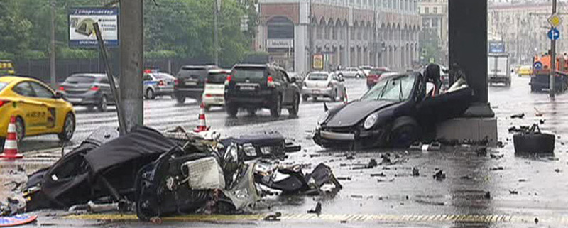 Porsche всмятку: погибшего сына экс-губернатора 31 раз штрафовали за гонки