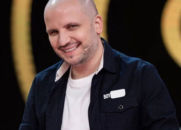 Участник шоу «Импровизаторы» Дмитрий Позов публично признался в лечении психики | Звезда «Импровизаторов» Дмитрий Позов попал в больницу из-за депрессии