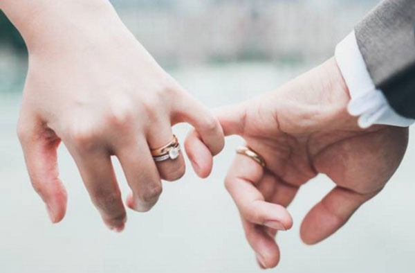 Любовь не главное: психотерапевт объяснила важность денег для счастья россиянок