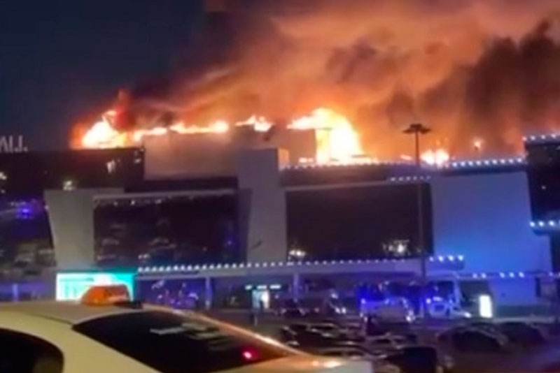 На двух сотрудников «Крокуса» завели уголовное дело | «Ъ»: на двух сотрудников «Крокуса» завели дело из-за закрытых пожарных выходов