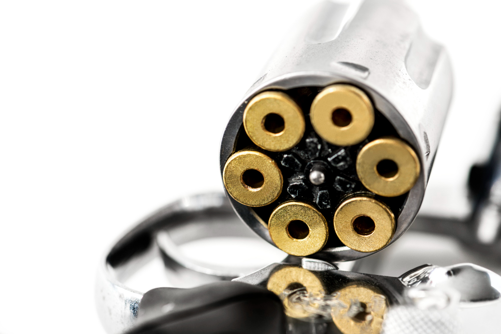 В Свердловской области мужчины устроили перестрелку в торговом центре