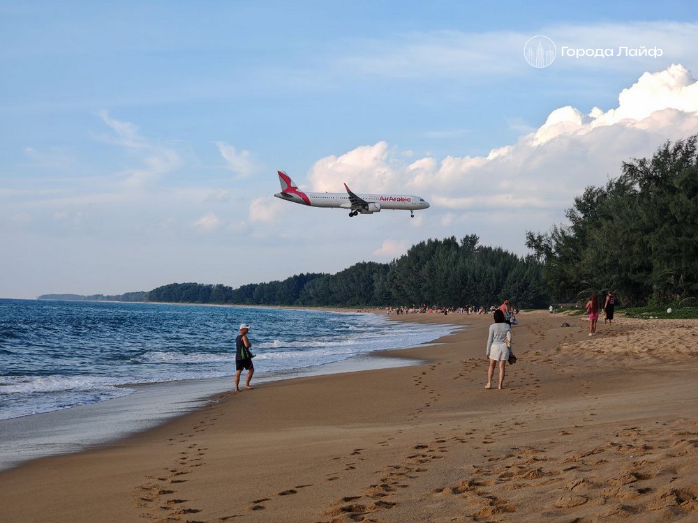 В Египте отменили более 130 авиарейсов: задержки и очереди в крупнейших аэропортах | Массовые отмены рейсов в Египте затронули туристов