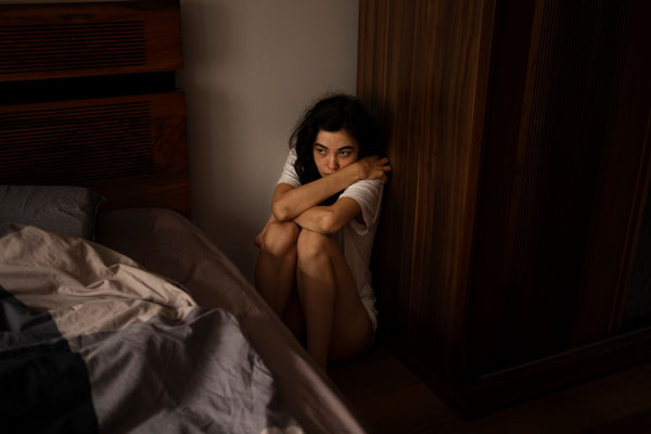 Психологи рассказали, как бороться с неосознанной тревогой, превращающей жизнь в ад