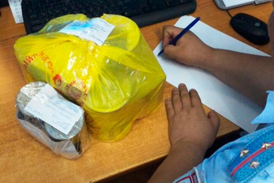 Полицейские Югры изъяли у пенсионерки более четырех килограммов пороха