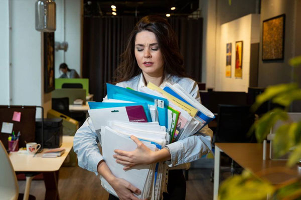 В шаге от катастрофы: Женщинам с этими именами грозит бедность и нищета