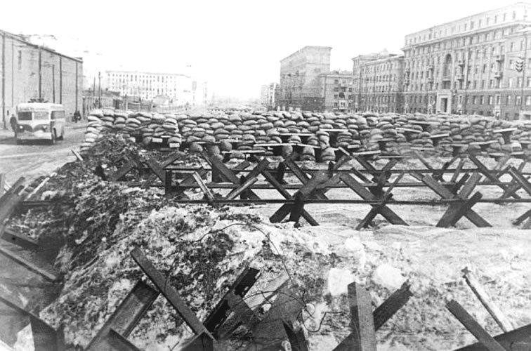 Владимир Мединский призвал защитить российское кино от Голливуда