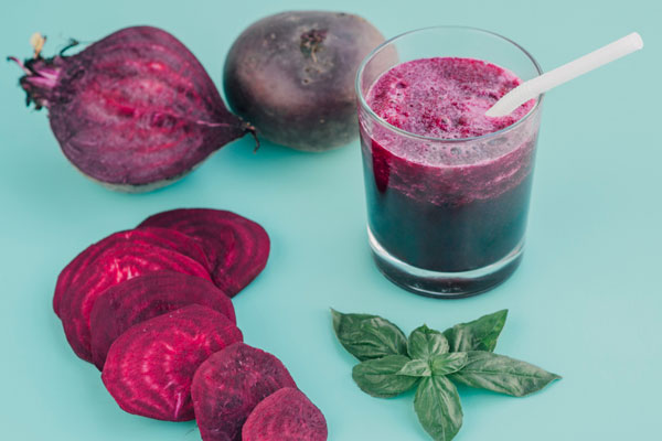 Свекольный сок понижает давление у пожилых: ученые Университета Эксетера провели исследование | Ученые выяснили, что свекольный сок помогает снизить давление у пожилых