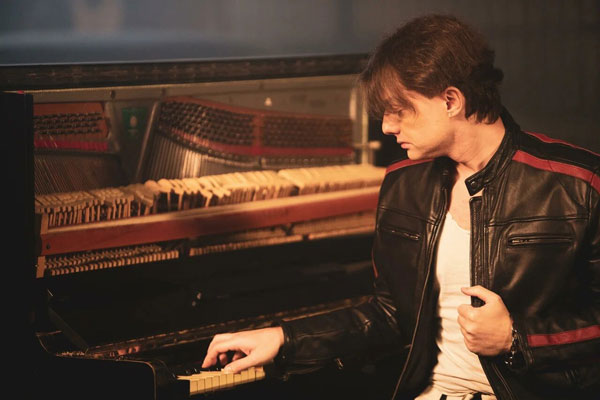 Самый рейтинговый участник шоу «Голос» даст сразу 2 сольных концерта в Кремле