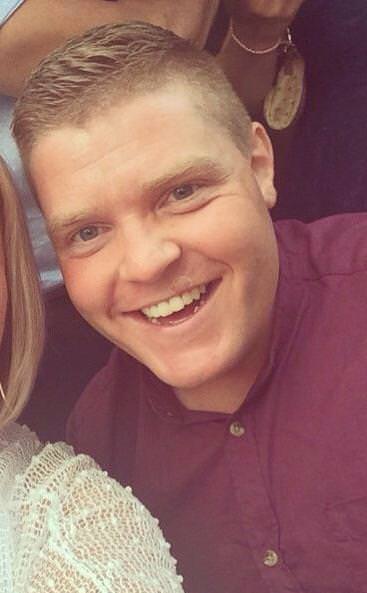 Школьники развели учителя музыки на голые фото и убили его репутацию