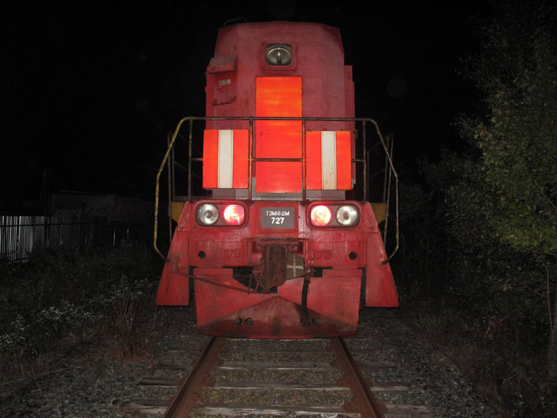 На Сахалине с рельсов сошли восемь вагонов с углем | Восемь вагонов с углем сошли с рельсов в Южно-Сахалинске