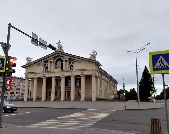 Столичные театры откроются 1 августа