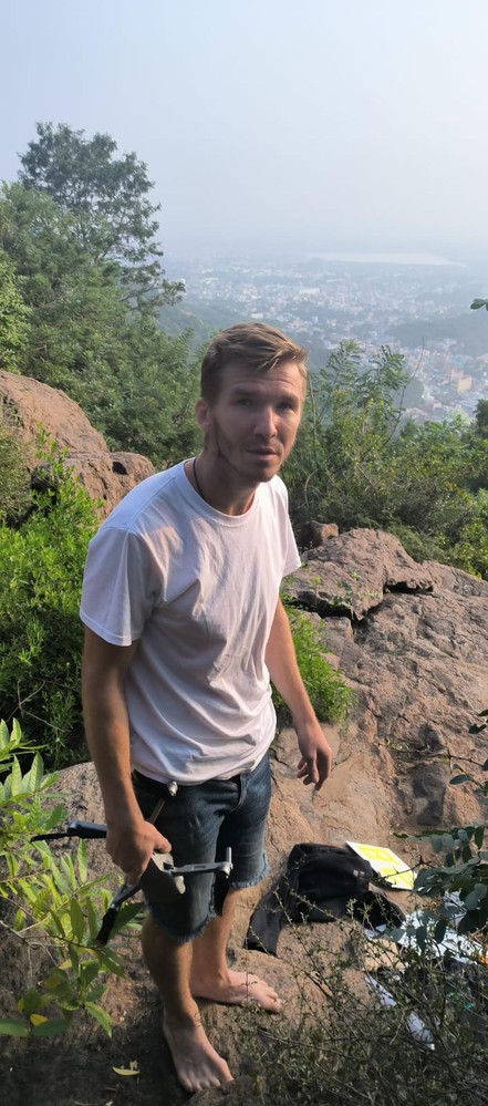 Российский турист задержан властями Индии за восхождение на священную гору