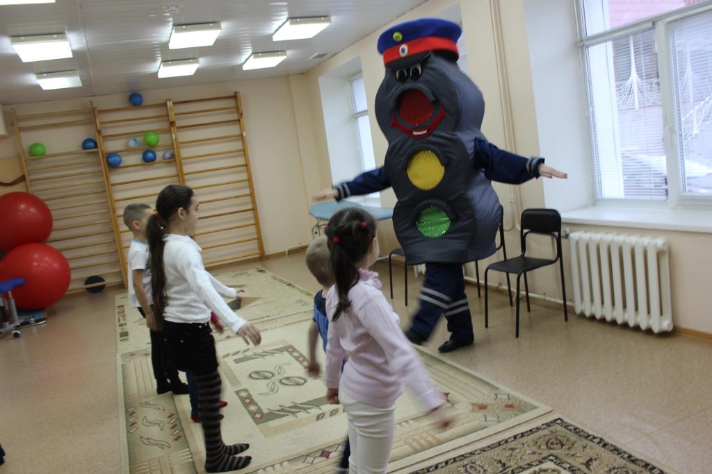 Врачи и сотрудники ОГИБДД: на благо детей