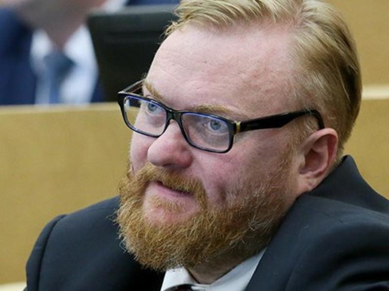 Милонов предложил лишать материнского капитала родивших за границей