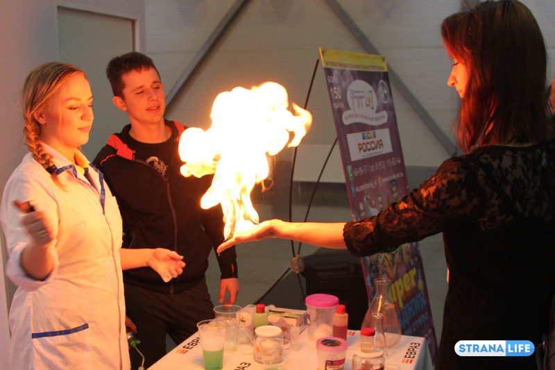 На Урале детей приучают к труду, юношей — заинтересовывают, а молодые заводчане соревнуются за миллион рублей