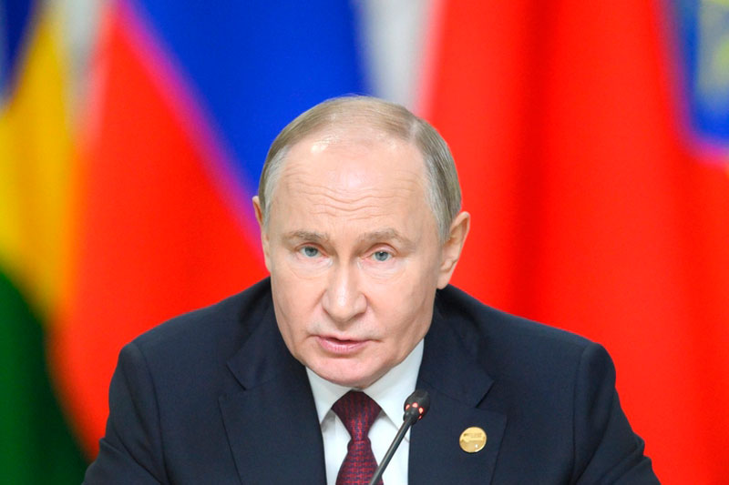 «Символ стремления к нравственному самосовершенствованию»: Путин поздравил мусульман с Ураза-байрам | Путин поздравил мусульман России с Ураза-байрам и отметил их вклад в общество