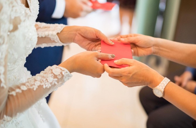 Невеста случайно отправила свадебные приглашения со ссылкой на Pornhub