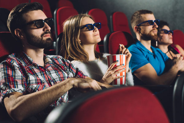 Власти усилят контроль за фильмами: в онлайн-кинотеатрах заблокируют фильмы, нарушающие «традиционные ценности» | В России ужесточат правила показа фильмов в интернете  