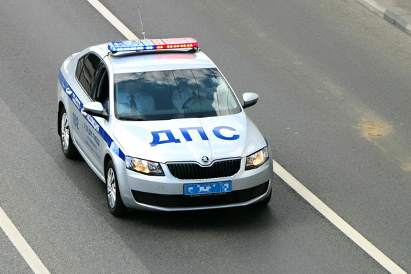 «Я был под воздействием неустановленных лиц»: житель Архангельска поджёг три автомобиля МВД, рискуя получить до 20 лет тюрьмы | Житель Архангельска сжёг машины полиции, ему грозит до 20 лет колонии