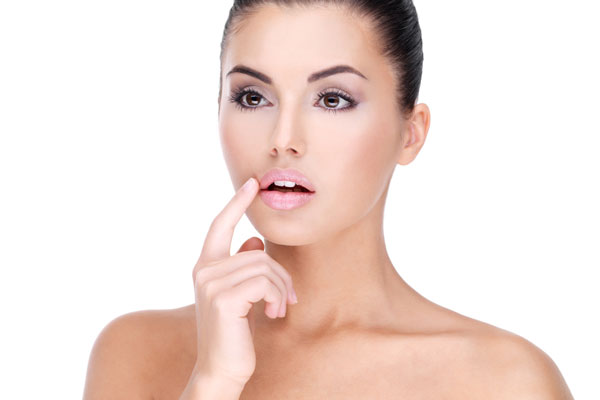 Мошенники начали предлагать девушкам бесплатные походы в салон красоты | "Известия": мошенники обманывают россиянок с помощью салонов красоты