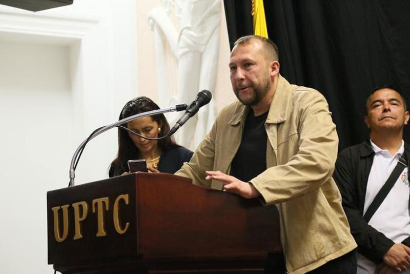 Михаил Краснов из Саратова может стать губернатором колумбийского департамента Бояка | Саратовский чиновник Краснов претендует на губернаторство в Колумбии Михаил Краснов из Саратова может стать губернатором колумбийского департамента Бояка | Саратовский чиновник Краснов претендует на губернаторство в Колумбии