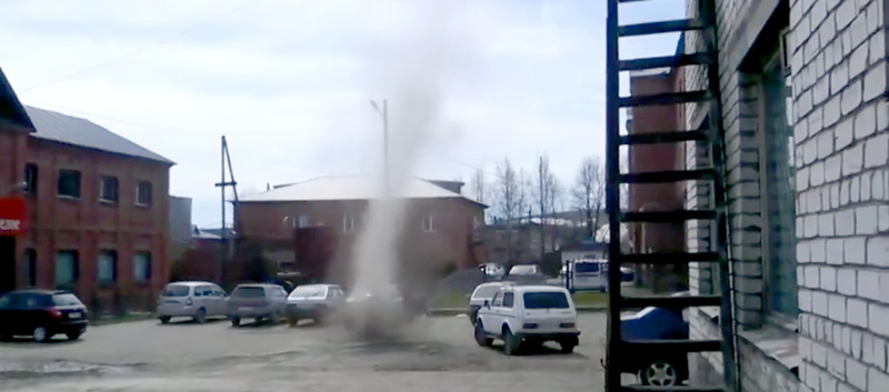 Смерч на Среднем Урале в канун Дня Победы