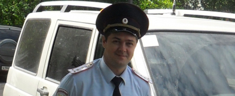 В Архангельской области участковый уполномоченный полиции спас людей из горящего дома