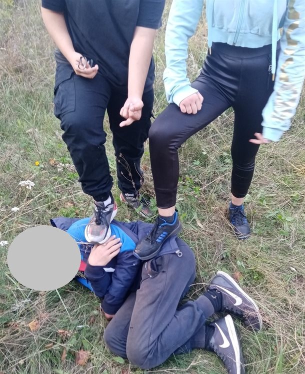 В Заволжье подростки вымогали у сверстника деньги и издевались над ним