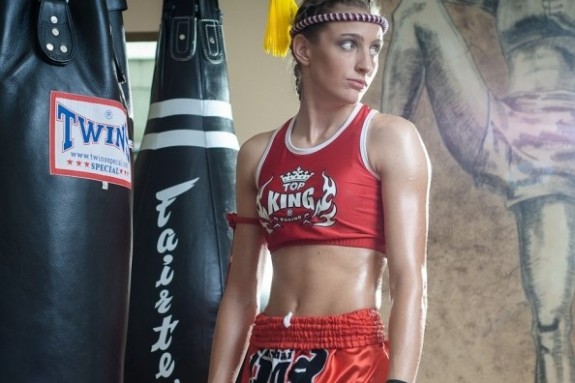 В Омске чемпионка мира по тайскому боксу расстреляла женщину-водителя