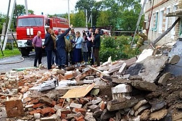 В Приморье пенсионер сжег сарай, гараж, а потом в его квартире произошел взрыв
